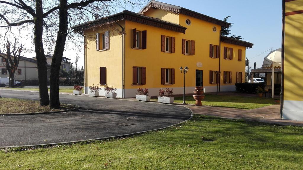 Corte Degli Estensi 포르미지네 외부 사진